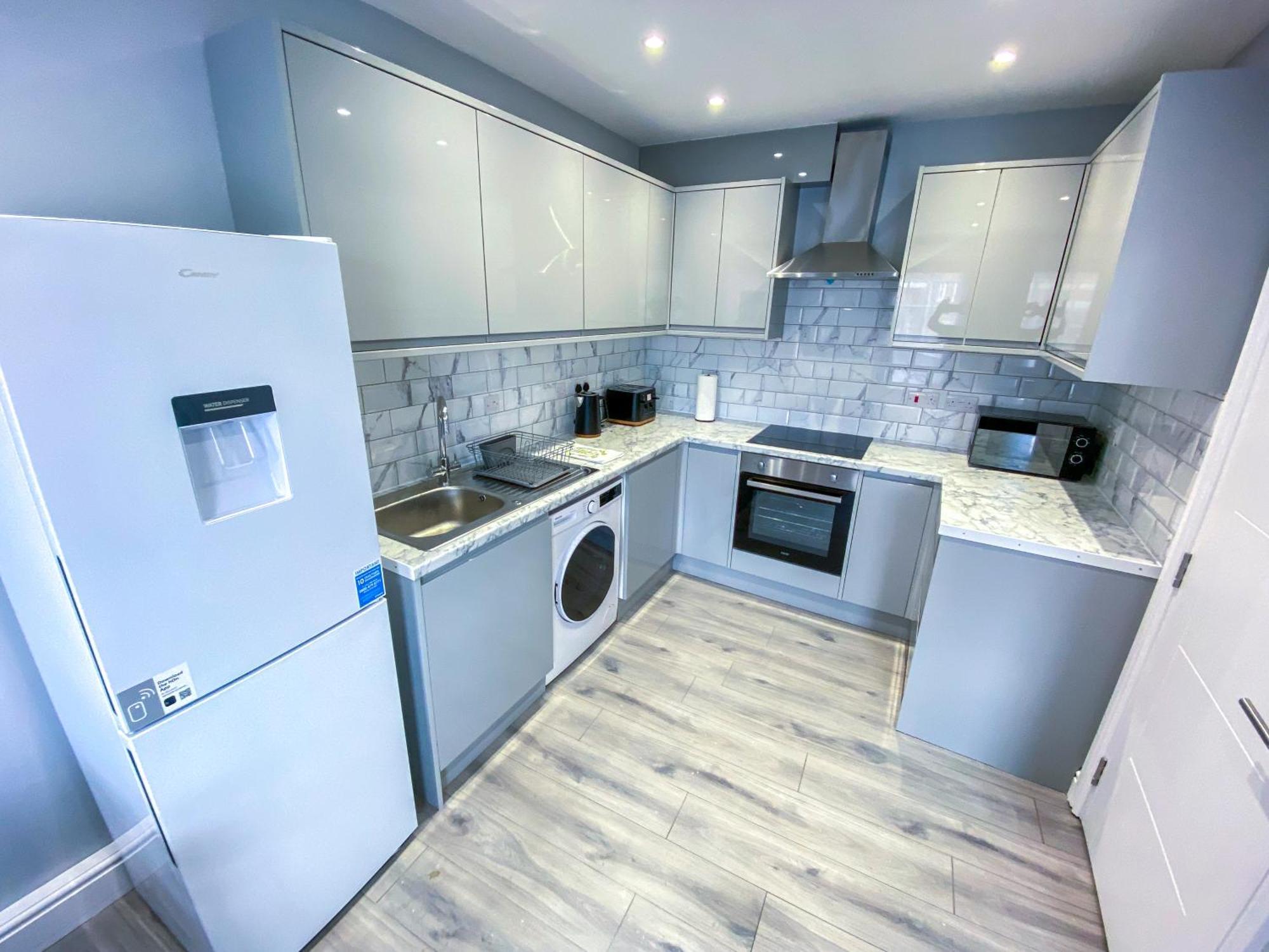 Modern 1-Bedroom Flat, 5 Guest, London - F2 Экстерьер фото